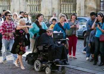 وداعاً ستيفن هوكنغ