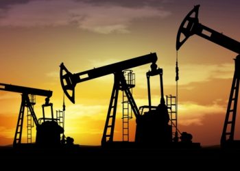 كيف قاد الفيروس التاجي (كورونا) أسعار النفط الأمريكية إلى الانهيار؟: الأسباب والتداعيات والسيناريوهات المتوقعة